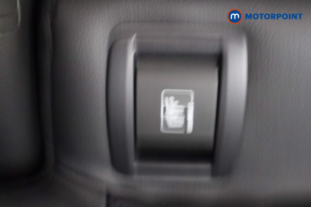 Nissan Juke Tekna Automatic Petrol SUV - Stock Number (1596733) - 27th supplementary image