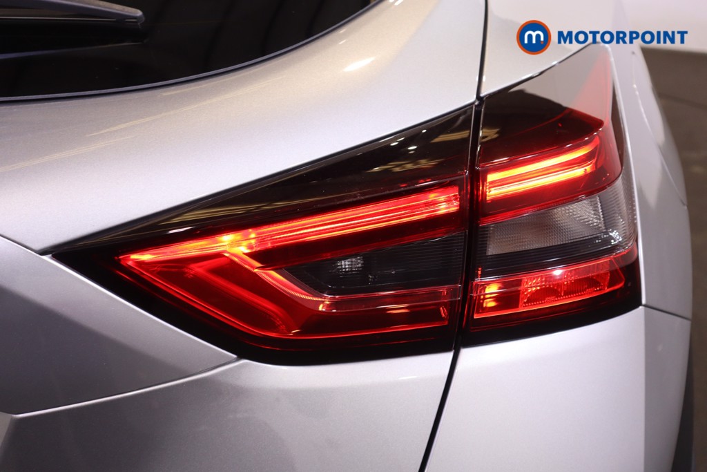 Nissan Juke Tekna Automatic Petrol SUV - Stock Number (1596733) - 32nd supplementary image