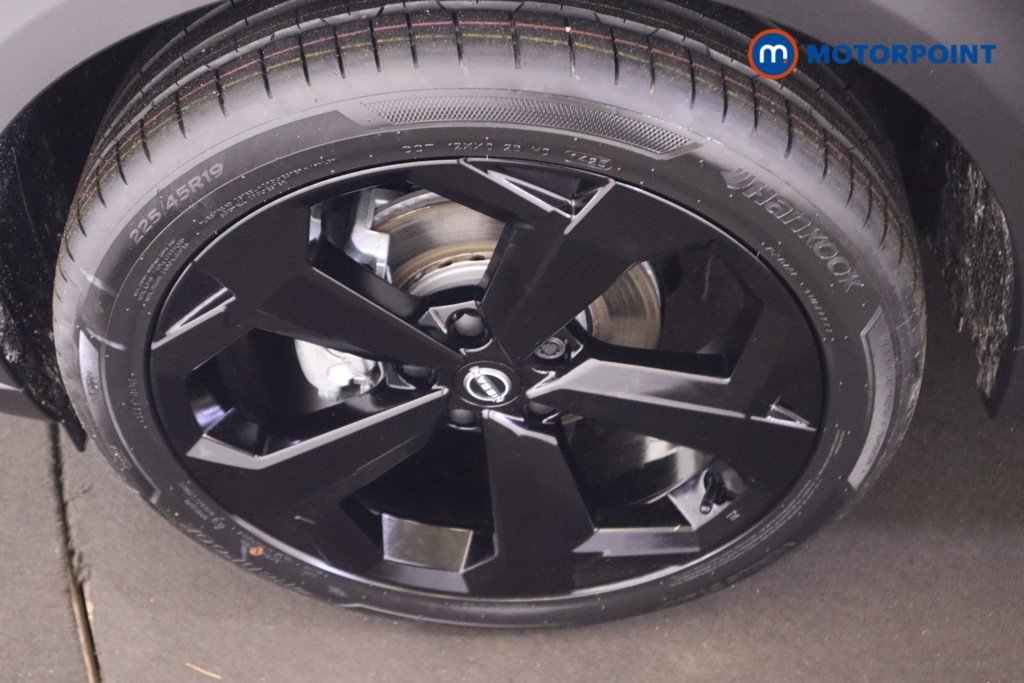 Nissan Juke Tekna Automatic Petrol SUV - Stock Number (1596734) - 11th supplementary image