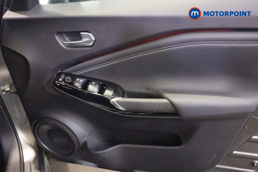 Nissan Juke Tekna Automatic Petrol SUV - Stock Number (1596734) - 14th supplementary image