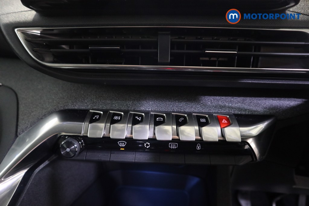 Peugeot 3008 Allure Premium-Plus Manual Petrol SUV - Stock Number (1596992) - 7th supplementary image