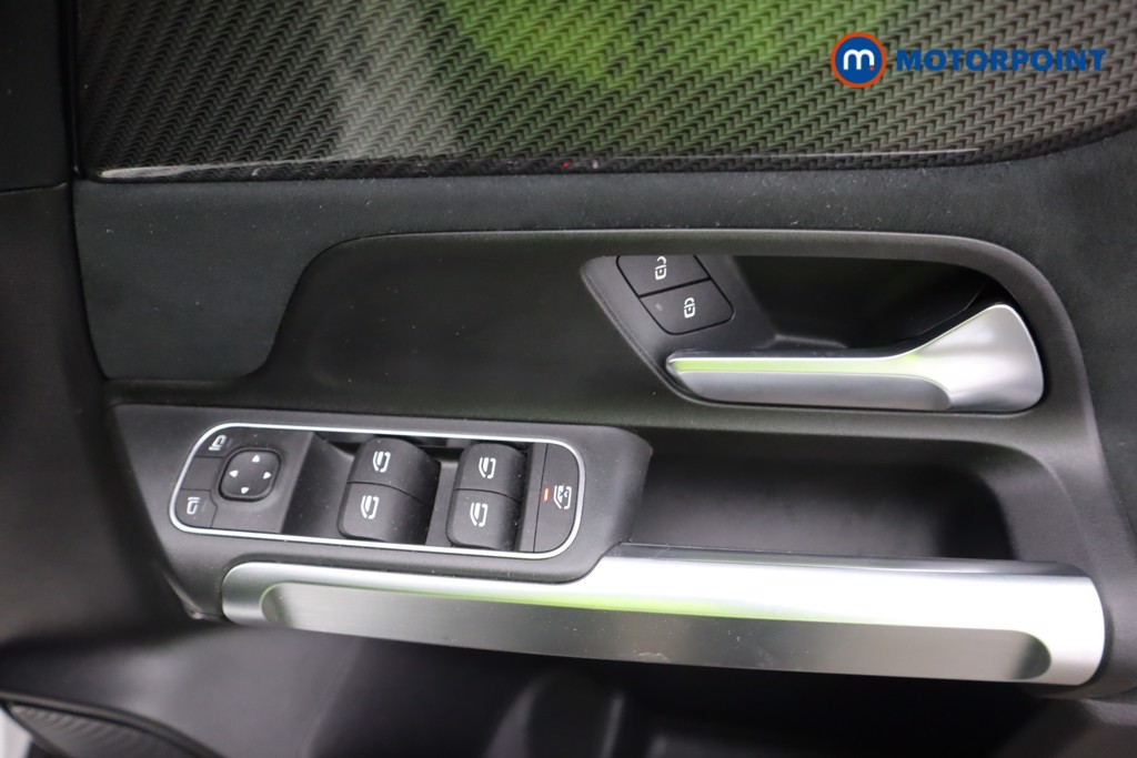 Mercedes-Benz GLB Amg Line Automatic Petrol SUV - Stock Number (1597280) - 16th supplementary image