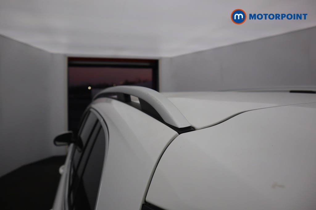 Mercedes-Benz GLB Amg Line Automatic Petrol SUV - Stock Number (1597280) - 36th supplementary image