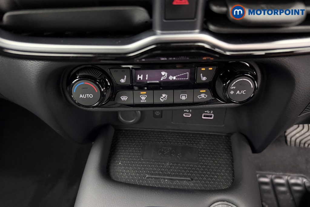 Nissan Juke Tekna Automatic Petrol SUV - Stock Number (1597382) - 11th supplementary image