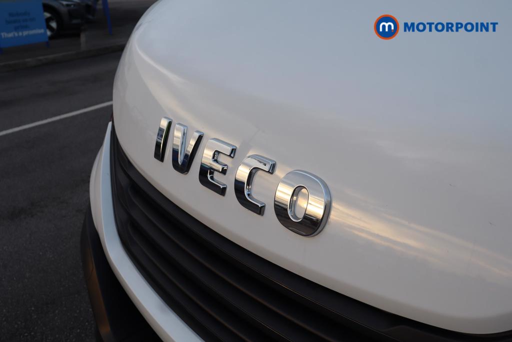 Iveco Daily Business Manual Diesel High Volume-High Roof Van - Stock Number (1597400) - 3rd supplementary image