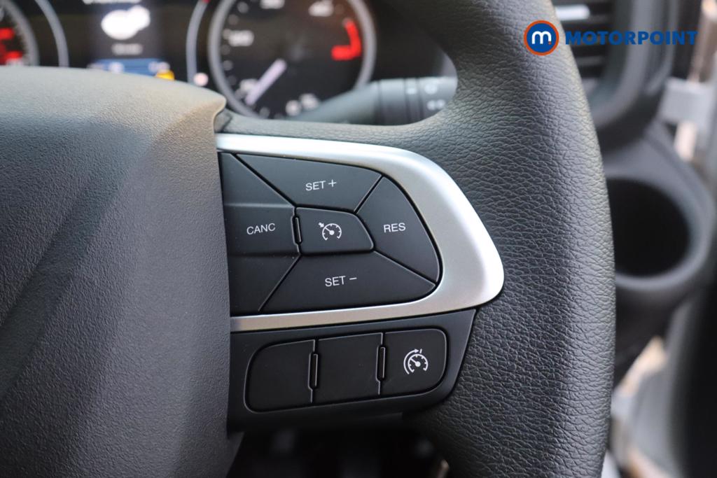 Iveco Daily Business Manual Diesel High Volume-High Roof Van - Stock Number (1597400) - Passenger side rear corner