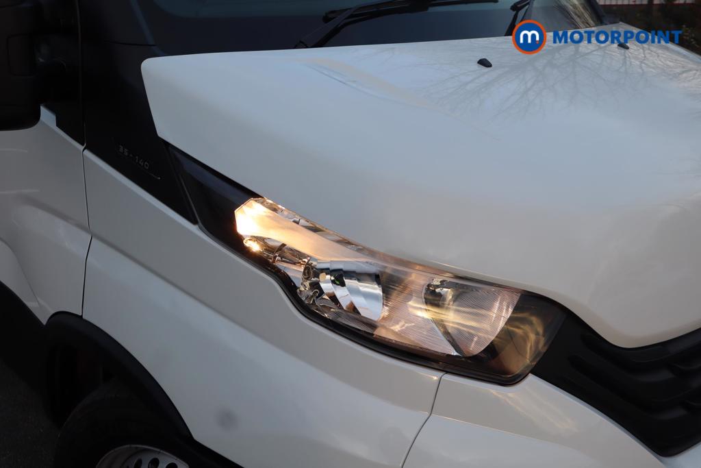 Iveco Daily Business Manual Diesel High Volume-High Roof Van - Stock Number (1597400) - 1st supplementary image