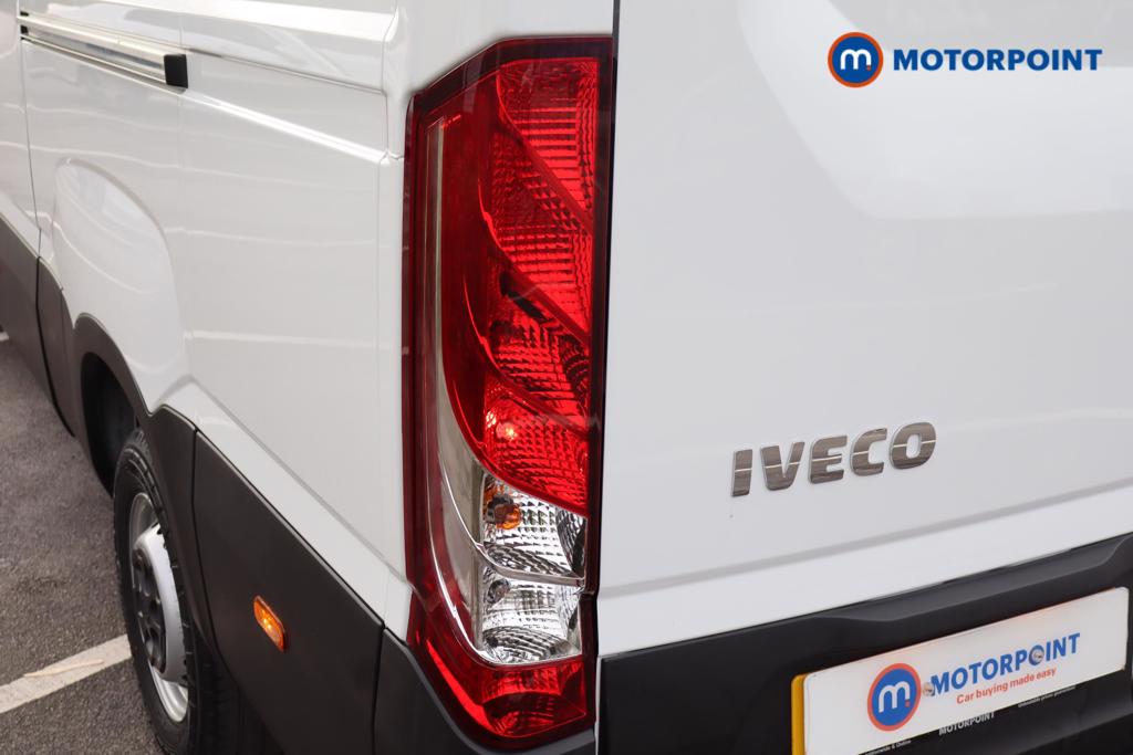 Iveco Daily Business Manual Diesel High Volume-High Roof Van - Stock Number (1597402) - 10th supplementary image