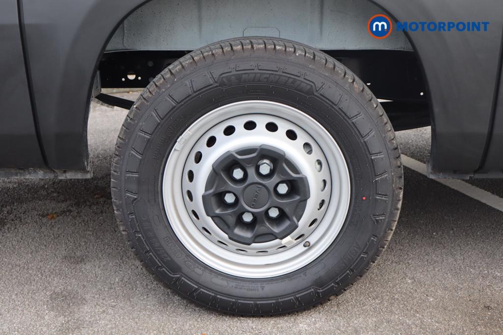 Iveco Daily Business Manual Diesel High Volume-High Roof Van - Stock Number (1597402) - 17th supplementary image