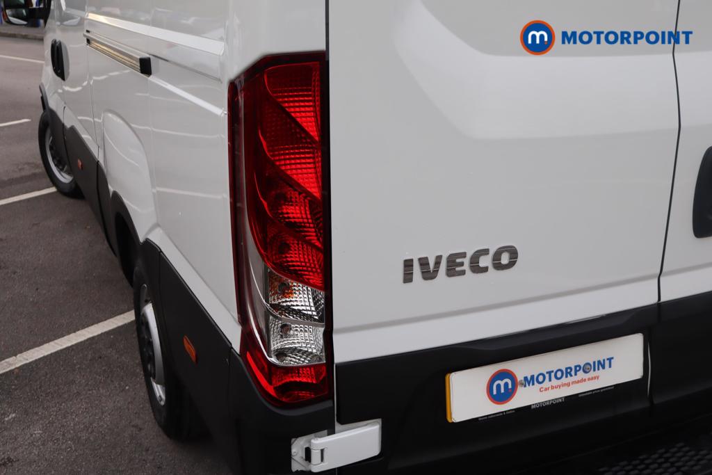 Iveco Daily Business Manual Diesel High Volume-High Roof Van - Stock Number (1597406) - 10th supplementary image
