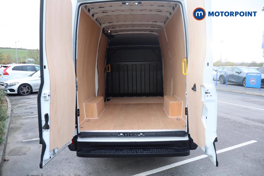 Iveco Daily Business Manual Diesel High Volume-High Roof Van - Stock Number (1597406) - 13th supplementary image