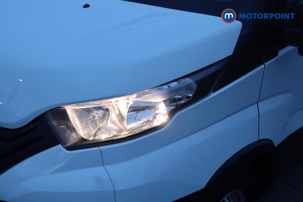 Iveco Daily Business Manual Diesel High Volume-High Roof Van - Stock Number (1597410) - 2nd supplementary image