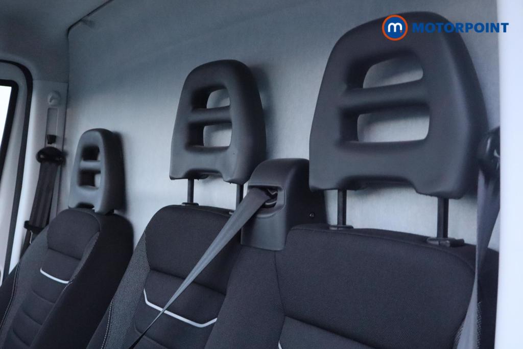 Iveco Daily Business Manual Diesel High Volume-High Roof Van - Stock Number (1597410) - 6th supplementary image