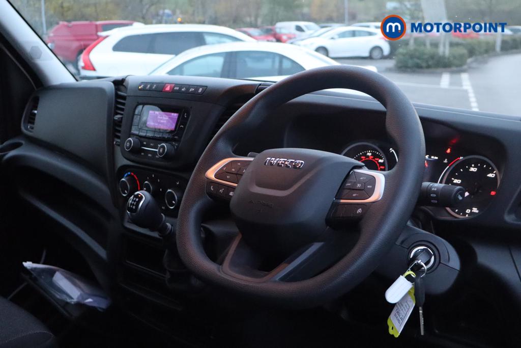 Iveco Daily Business Manual Diesel High Volume-High Roof Van - Stock Number (1597410) - Front bumper