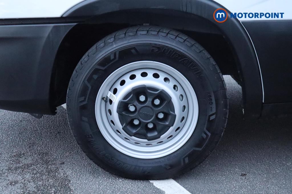 Iveco Daily Business Manual Diesel High Volume-High Roof Van - Stock Number (1597410) - 14th supplementary image