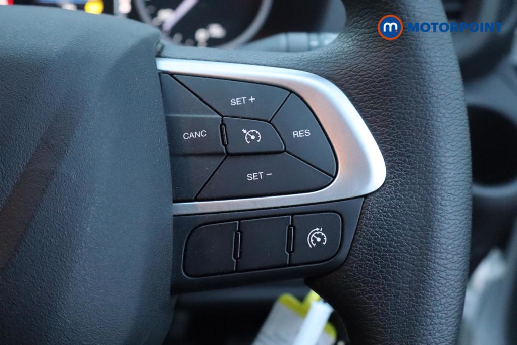 Iveco Daily Business Manual Diesel High Volume-High Roof Van - Stock Number (1597410) - Passenger side rear corner