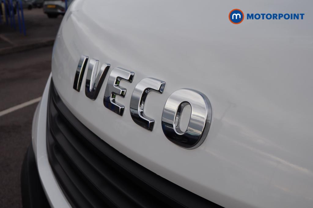 Iveco Daily Business Manual Diesel High Volume-High Roof Van - Stock Number (1597413) - 5th supplementary image