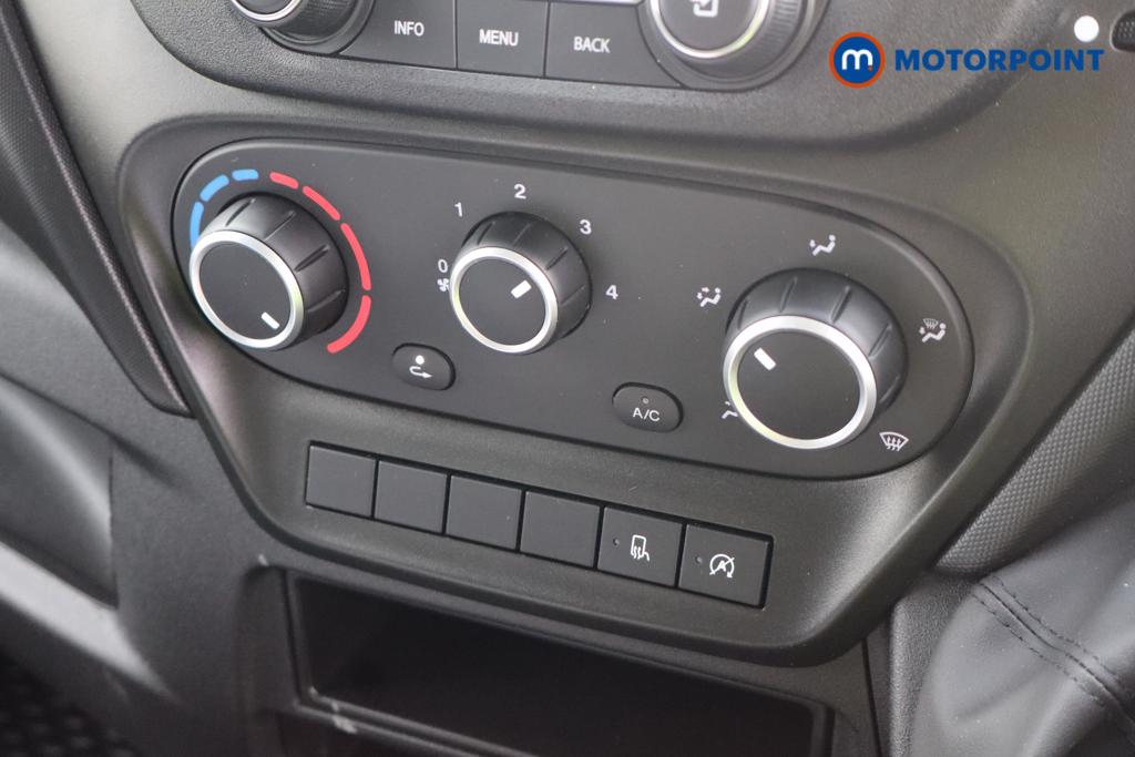 Iveco Daily Business Manual Diesel High Volume-High Roof Van - Stock Number (1597413) - Drivers side rear corner