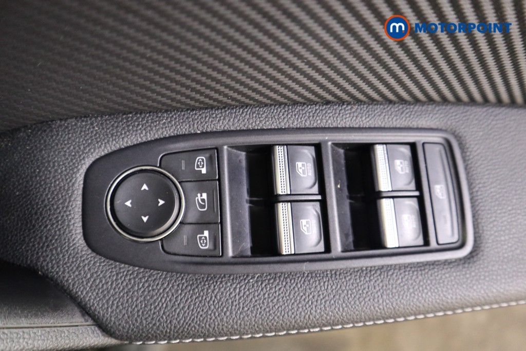 Renault Captur Engineered Automatic Petrol-Electric Hybrid SUV - Stock Number (1597573) - 12th supplementary image