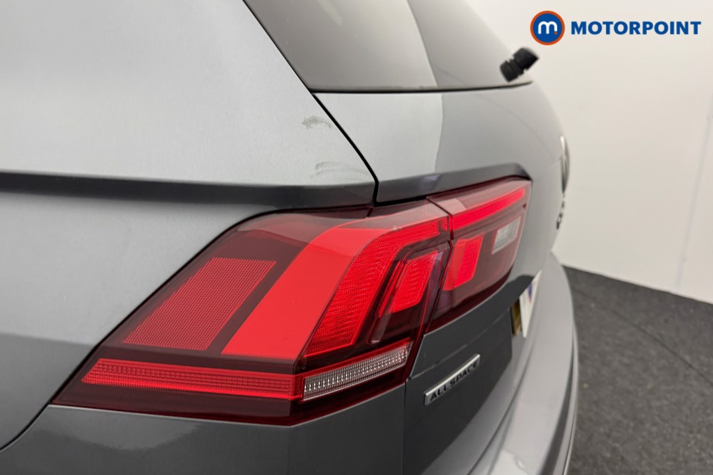 Volkswagen Tiguan Allspace Life Automatic Petrol SUV - Stock Number (1597606) - 28th supplementary image