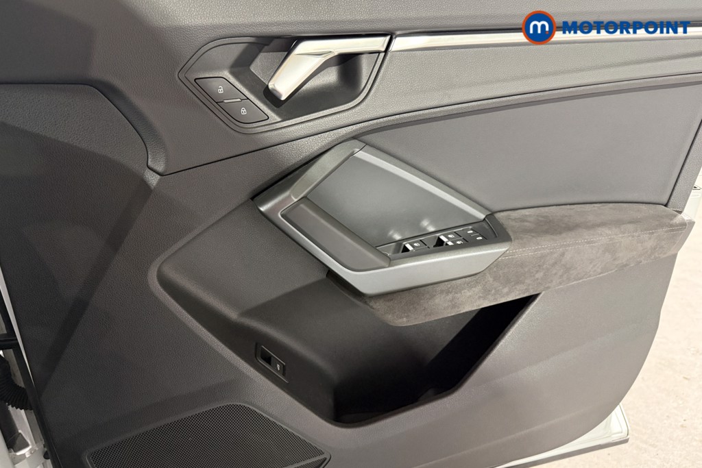 Audi Rs Q3 Rs Q3 Tfsi Quattro 5Dr S Tronic Automatic Petrol SUV - Stock Number (1597673) - 16th supplementary image