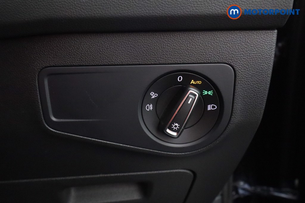 Volkswagen Tiguan R-Line Automatic Petrol SUV - Stock Number (1597834) - 6th supplementary image