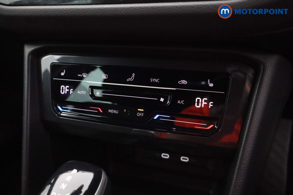 Volkswagen Tiguan R-Line Automatic Petrol SUV - Stock Number (1597834) - 8th supplementary image