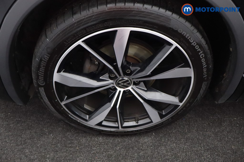 Volkswagen Tiguan R-Line Automatic Petrol SUV - Stock Number (1597834) - 22nd supplementary image