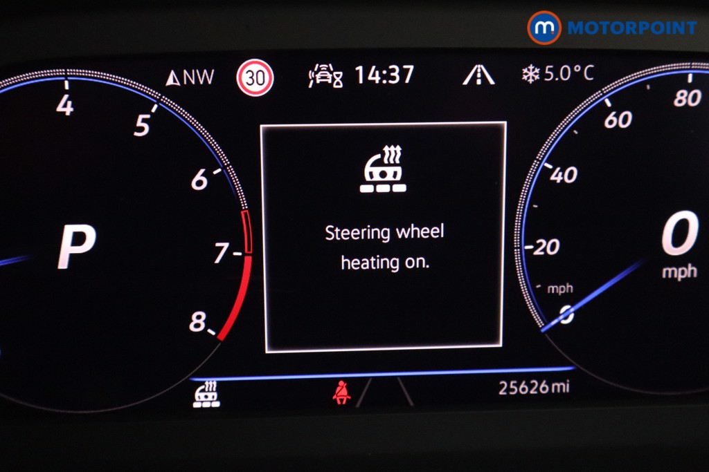 Volkswagen Tiguan R-Line Automatic Petrol SUV - Stock Number (1597834) - 32nd supplementary image