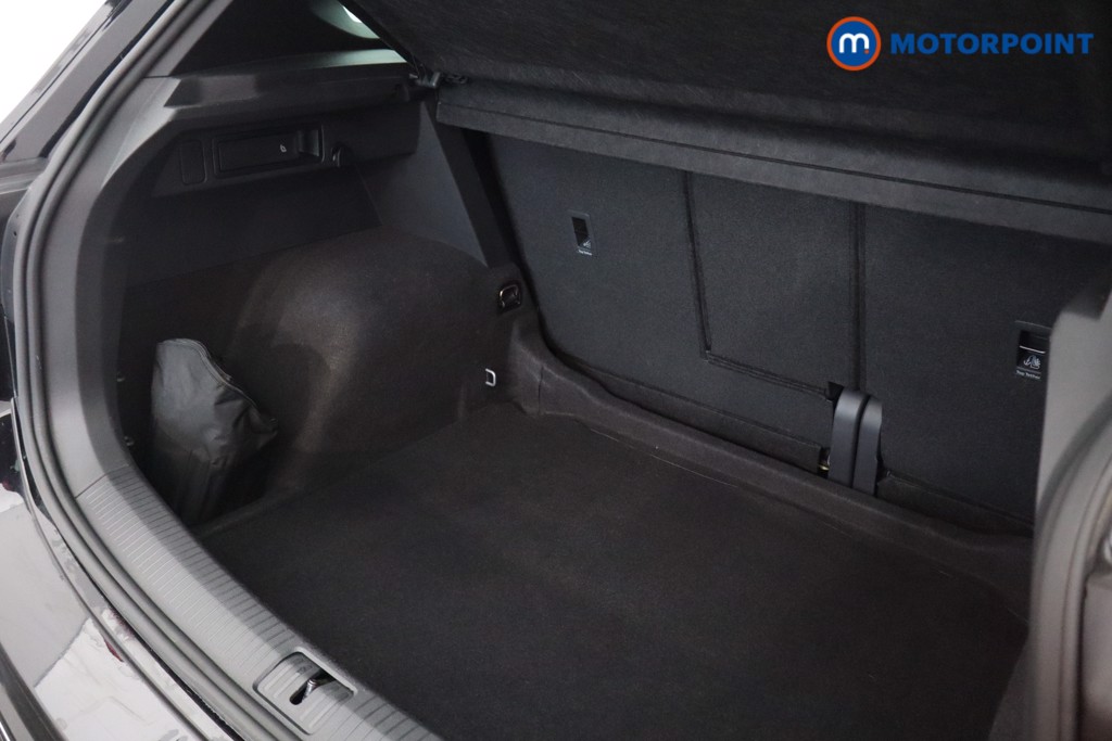 Volkswagen Tiguan R-Line Automatic Petrol SUV - Stock Number (1597834) - 38th supplementary image