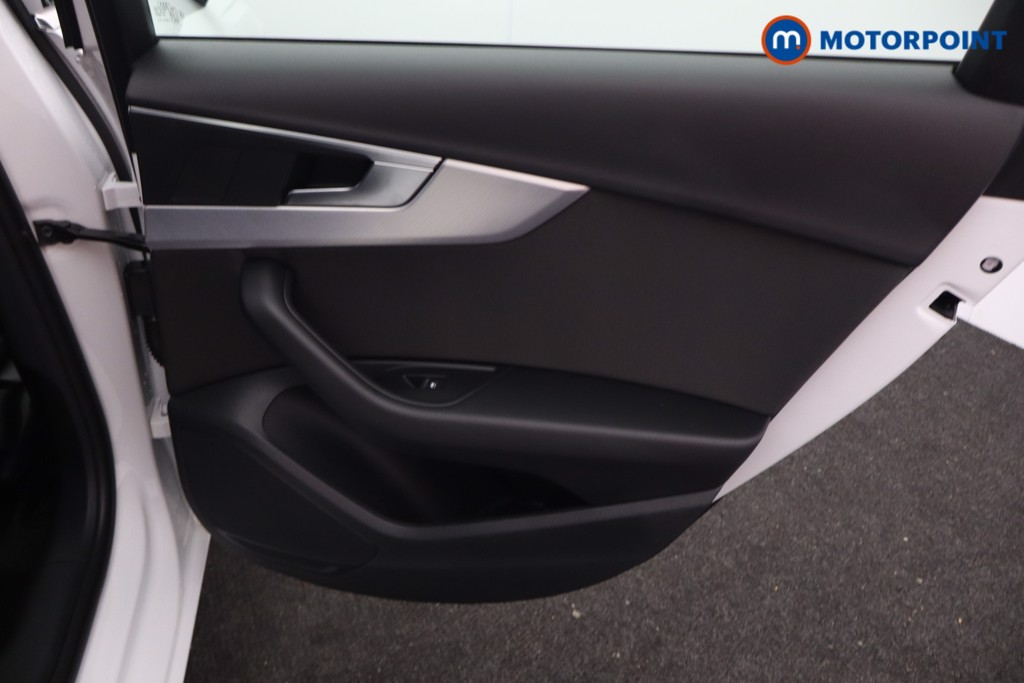 Audi A4 Technik Automatic Petrol Saloon - Stock Number (1597929) - 18th supplementary image