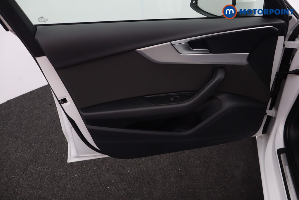 Audi A4 Technik Automatic Petrol Saloon - Stock Number (1597929) - 20th supplementary image