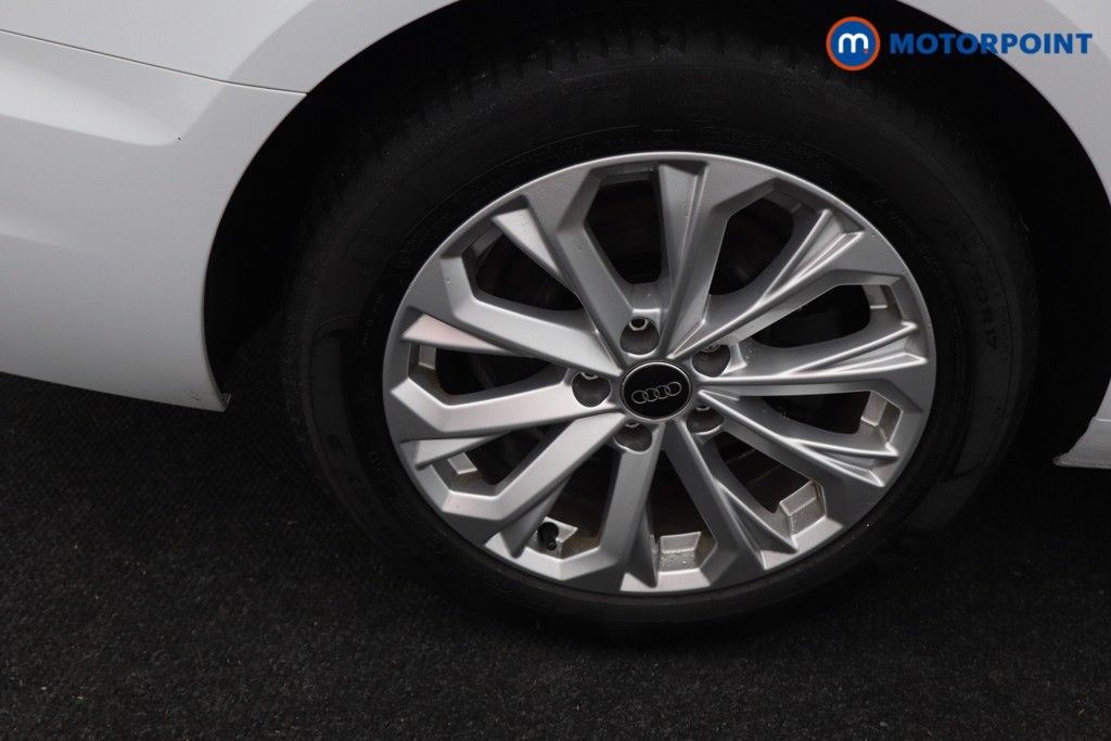 Audi A4 Technik Automatic Petrol Saloon - Stock Number (1597929) - 24th supplementary image