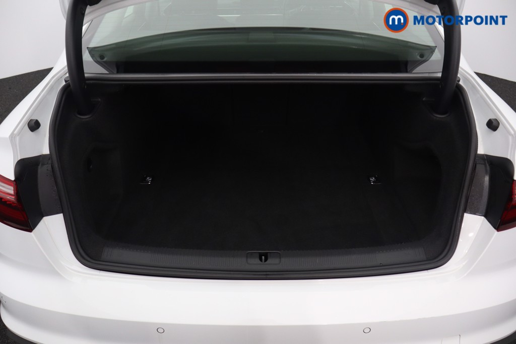 Audi A4 Technik Automatic Petrol Saloon - Stock Number (1597929) - 40th supplementary image