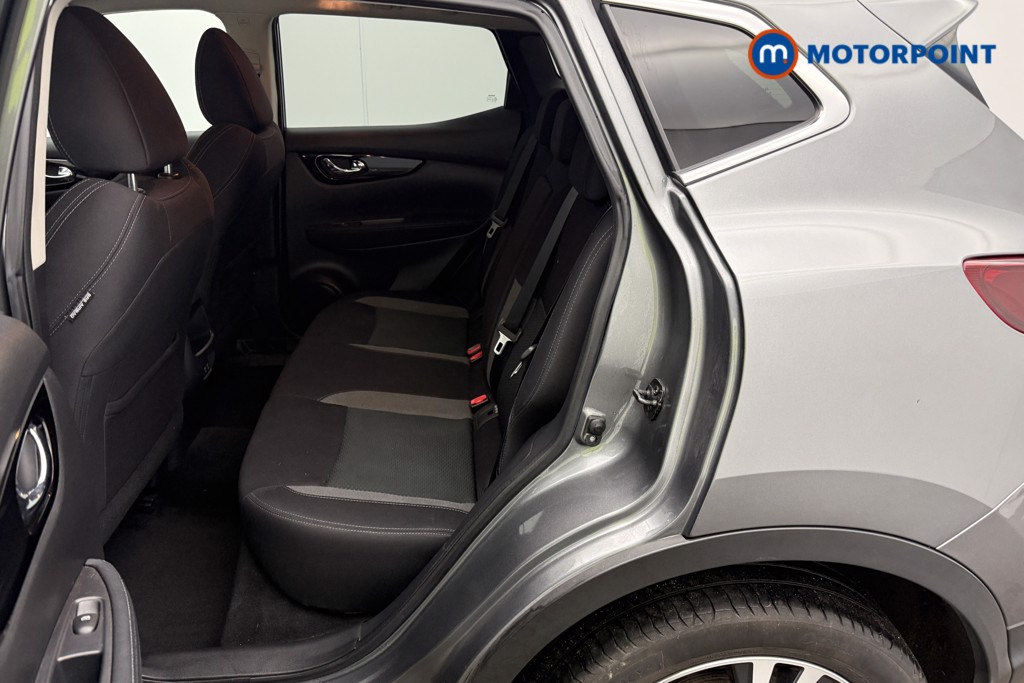Nissan Qashqai N-Connecta Manual Petrol SUV - Stock Number (1598391) - 6th supplementary image