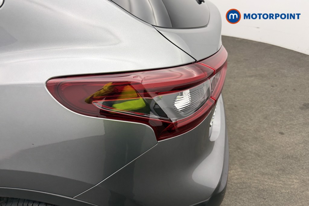 Nissan Qashqai N-Connecta Manual Petrol SUV - Stock Number (1598391) - 8th supplementary image