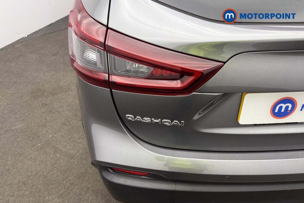 Nissan Qashqai N-Connecta Manual Petrol SUV - Stock Number (1598391) - 9th supplementary image