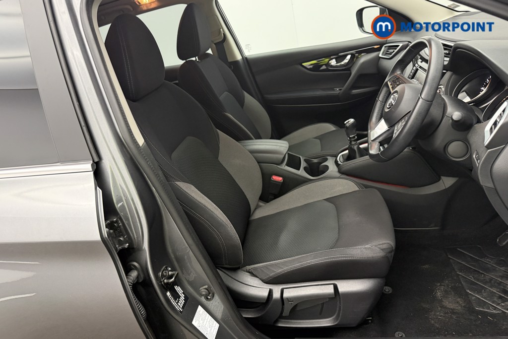 Nissan Qashqai N-Connecta Manual Petrol SUV - Stock Number (1598391) - 17th supplementary image