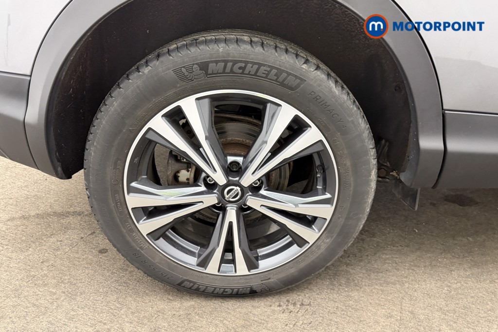 Nissan Qashqai N-Connecta Manual Petrol SUV - Stock Number (1598391) - 38th supplementary image
