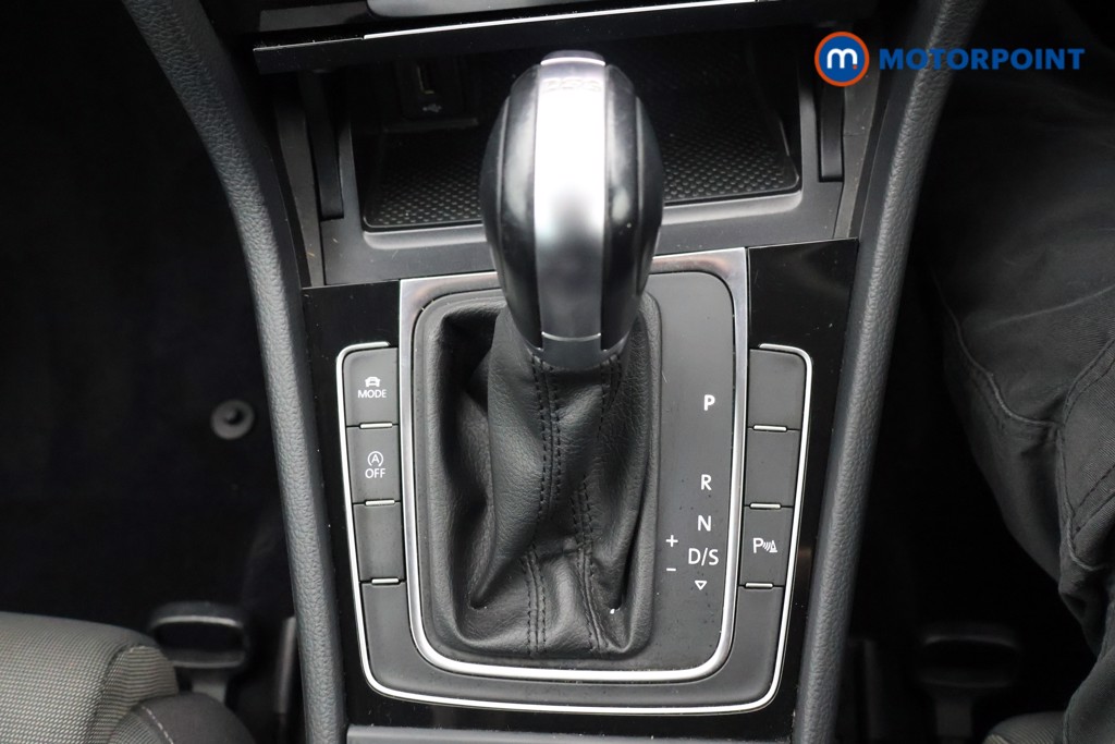 Volkswagen Golf GT Automatic Diesel Hatchback - Stock Number (1598405) - 6th supplementary image