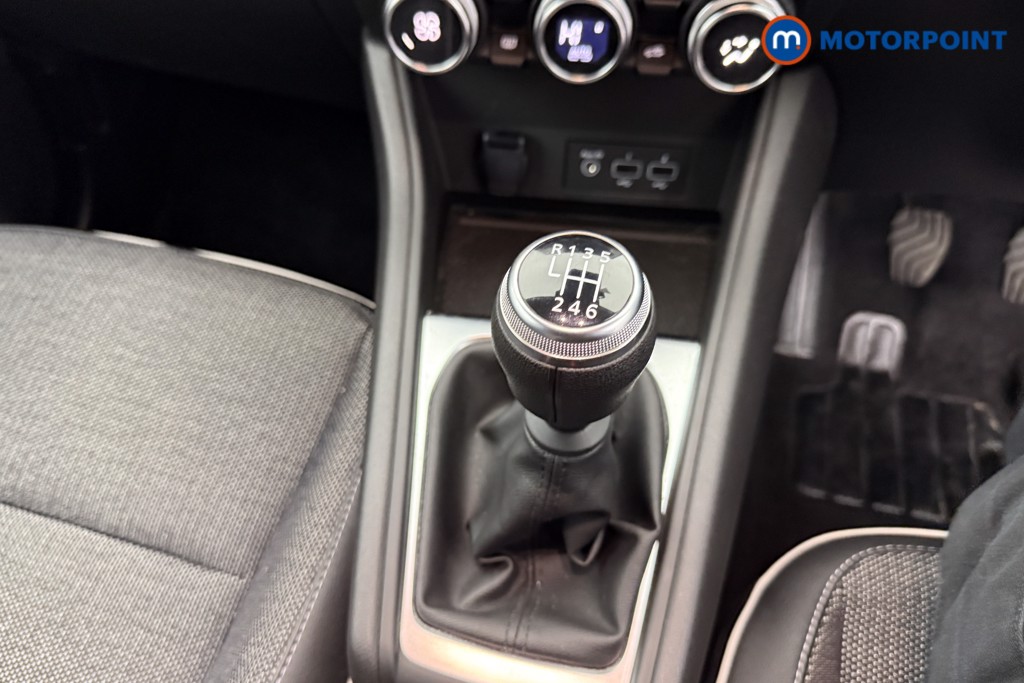 Renault Captur Techno Manual Petrol SUV - Stock Number (1598510) - 11th supplementary image