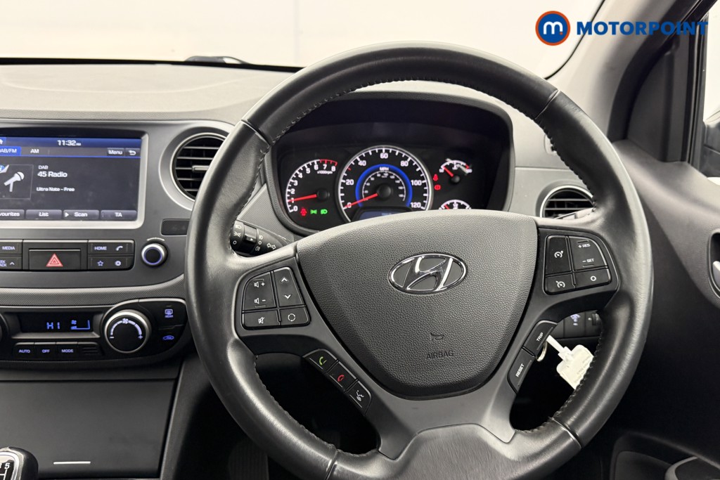 Hyundai I10 Premium Manual Petrol Hatchback - Stock Number (1598632) - 2nd supplementary image