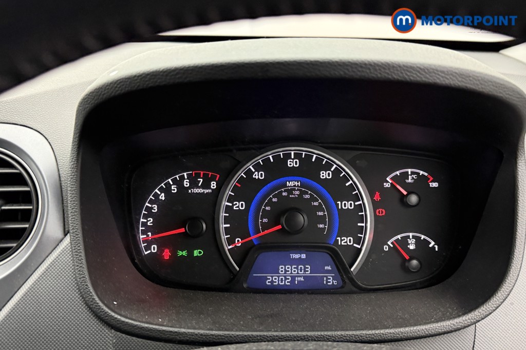 Hyundai I10 Premium Manual Petrol Hatchback - Stock Number (1598632) - 4th supplementary image