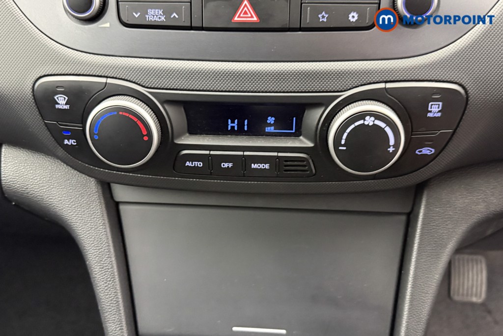 Hyundai I10 Premium Manual Petrol Hatchback - Stock Number (1598632) - 8th supplementary image