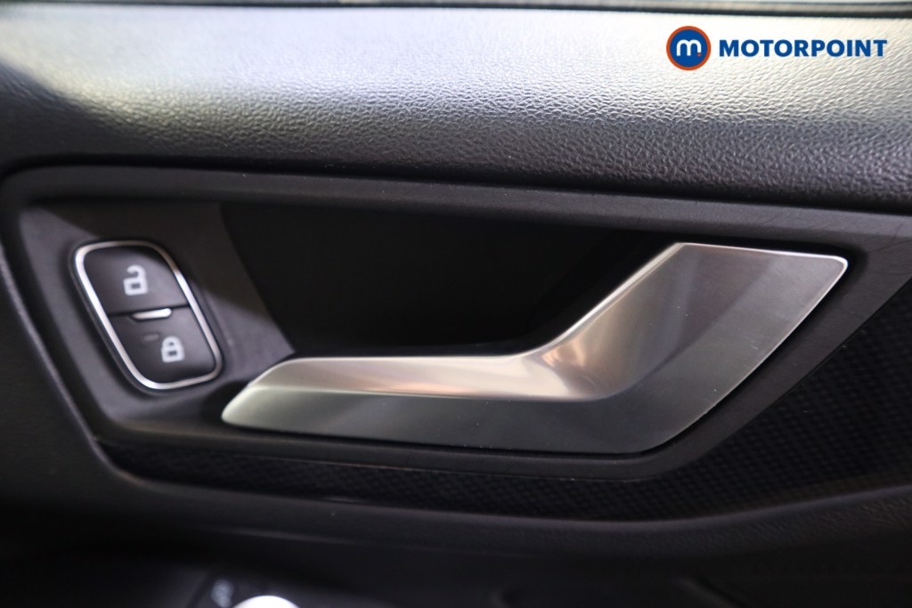 Ford Focus St-Line X Edition Manual Petrol Hatchback - Stock Number (1599175) - 12th supplementary image