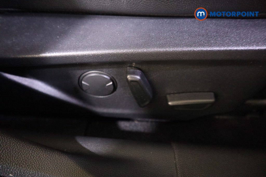 Ford Focus St-Line X Edition Manual Petrol Hatchback - Stock Number (1599175) - 13th supplementary image