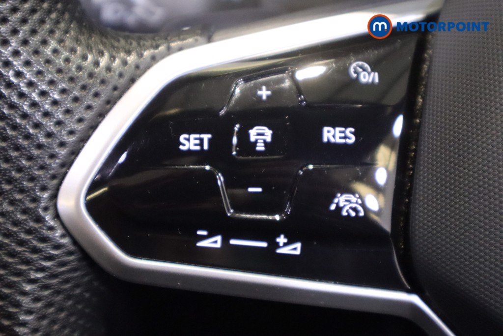 Volkswagen Tiguan R-Line Automatic Petrol SUV - Stock Number (1599777) - 18th supplementary image