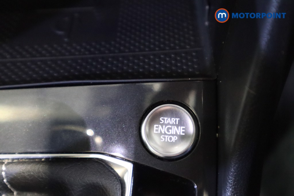 Volkswagen Tiguan R-Line Automatic Petrol SUV - Stock Number (1599777) - 22nd supplementary image