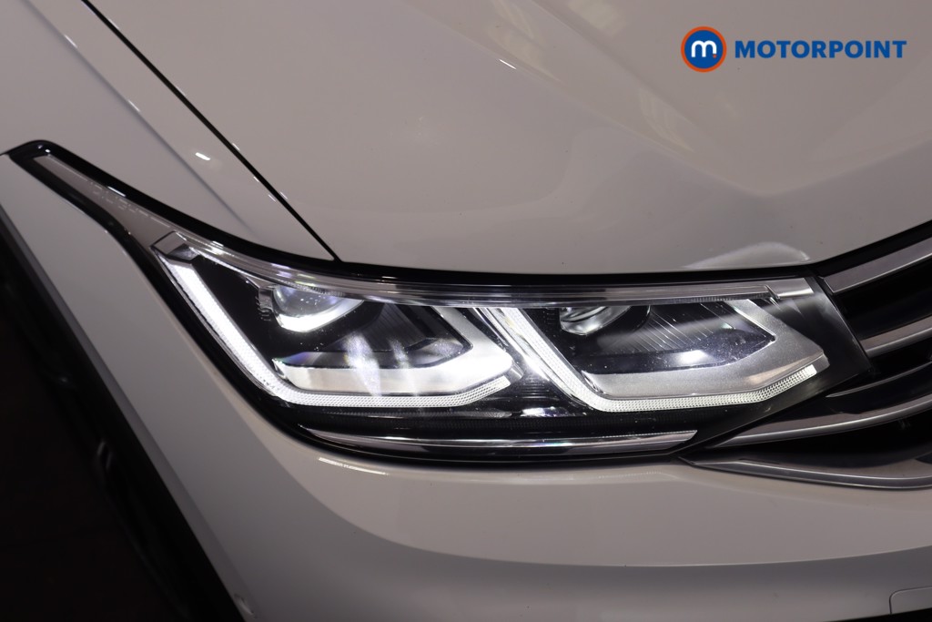 Volkswagen Tiguan R-Line Automatic Petrol SUV - Stock Number (1599777) - 38th supplementary image