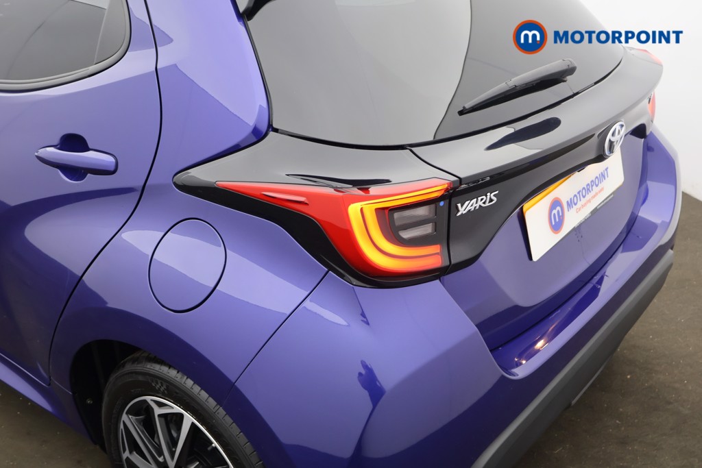 Toyota Yaris Design Automatic Petrol-Electric Hybrid Hatchback - Stock Number (1599987) - 18th supplementary image